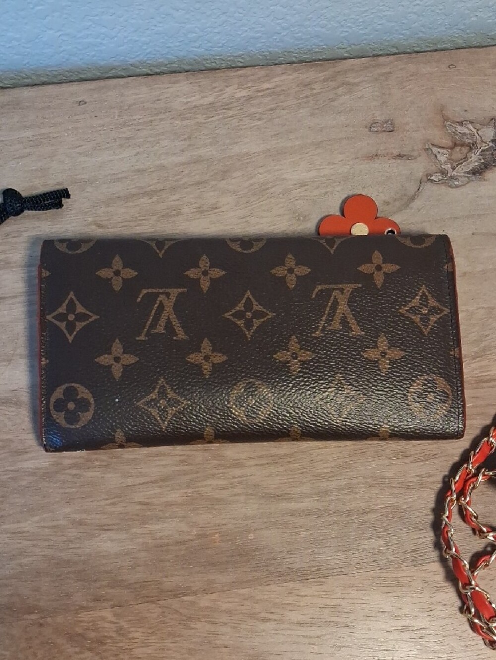 Louis Vuitton Monogram Wallet with Red Trim and added Chain - Picture 5 of 8